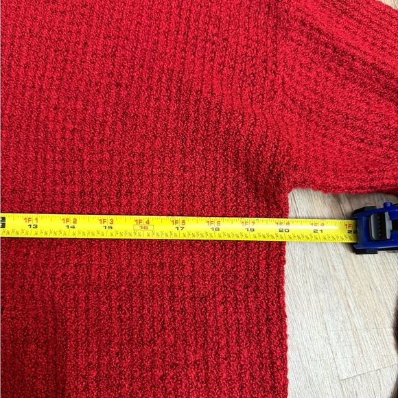 American Eagle • Oversized Knit Sweater - Picture 4 of 7